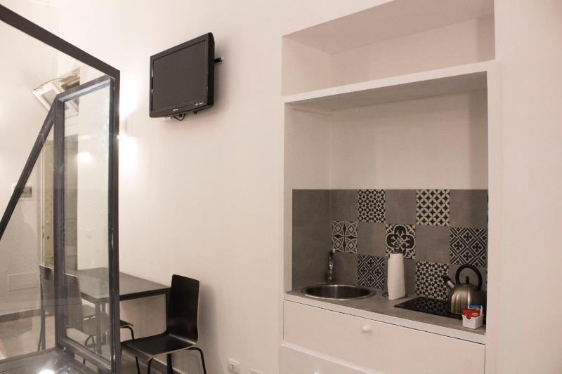 Studio Apartment - Ground Floor (3 Adults) image 2