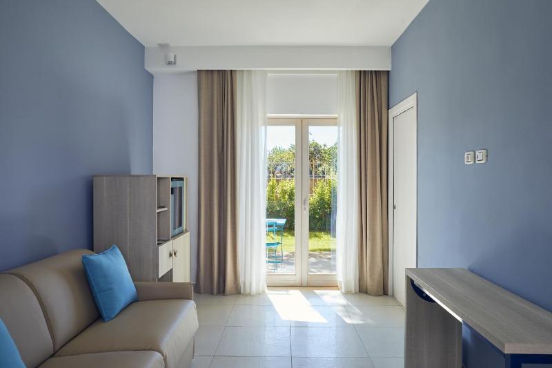 Royal Suite image 2