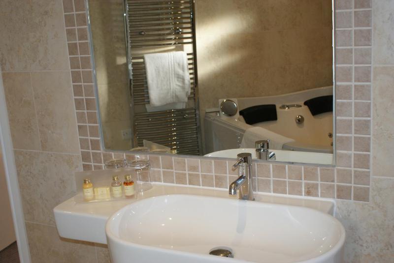 Suite image 3
