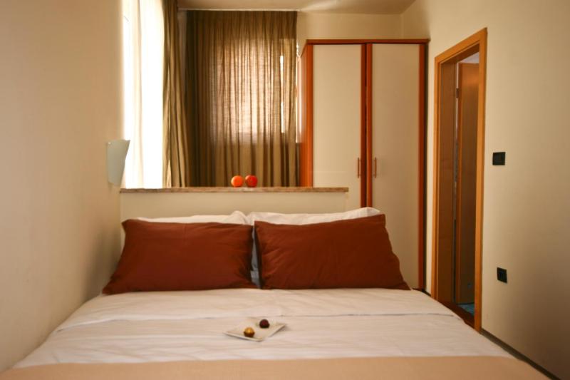Small Double Room image 1
