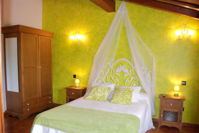 Comfort Double Room with Spa Bath image 3