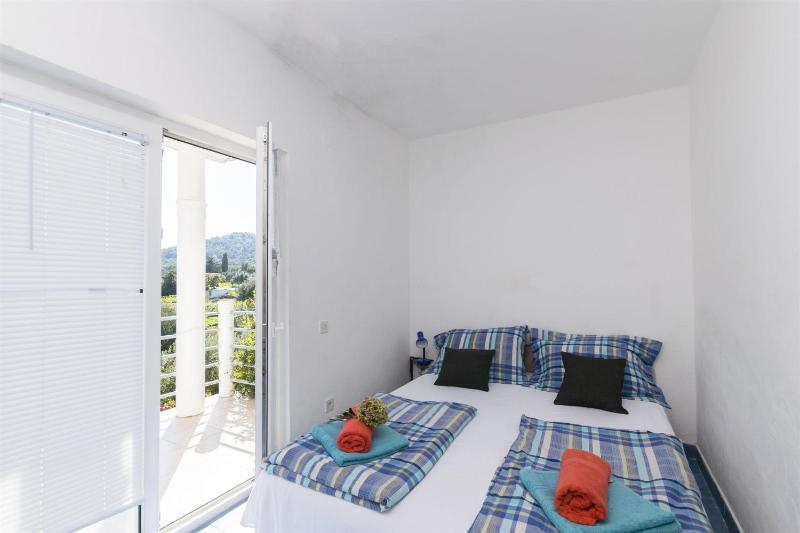 Two-Bedroom Apartment with Patio image 4