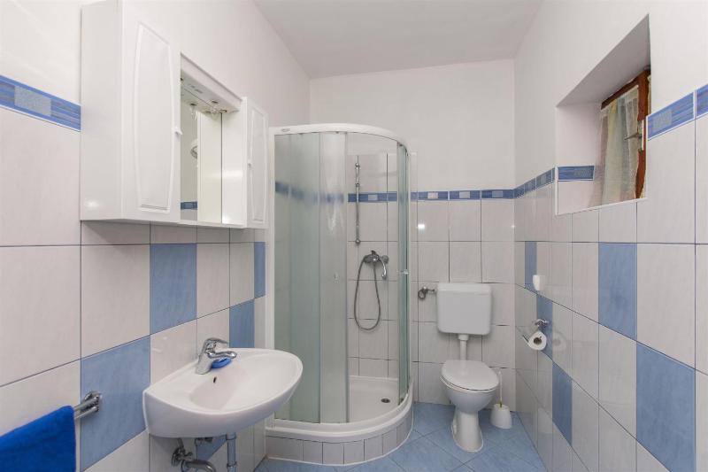 One-Bedroom Apartment - Ground Floor image 2