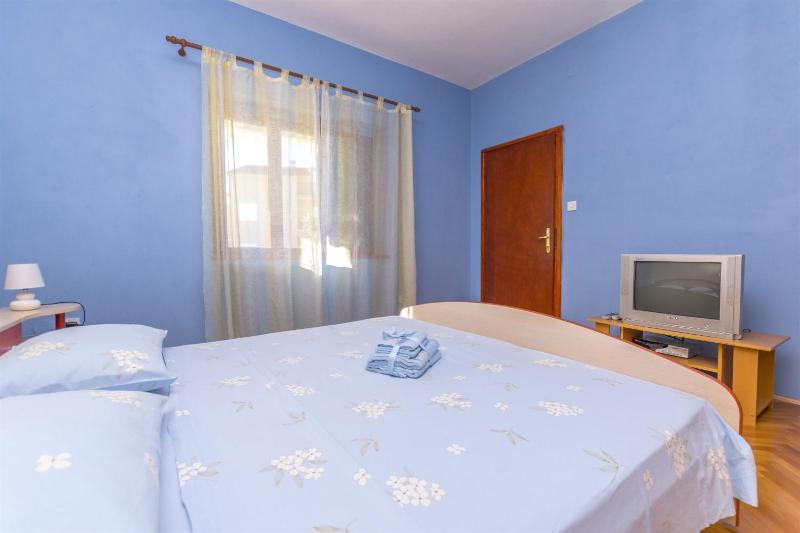 One-Bedroom Apartment - Ground Floor image 3