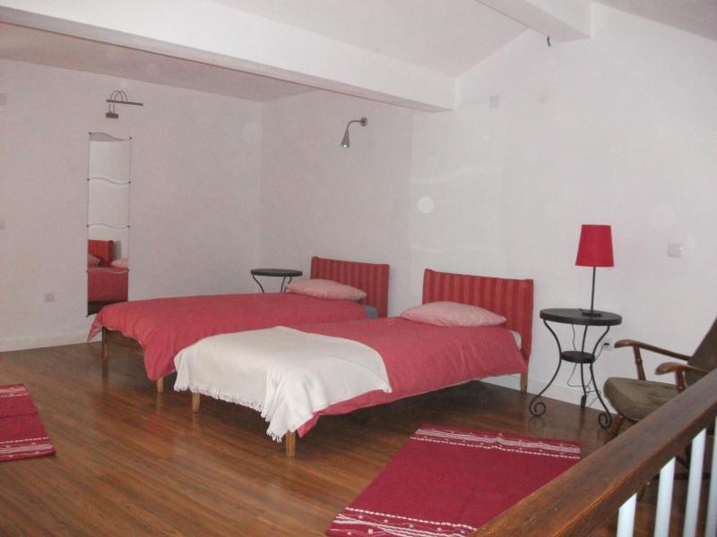One-Bedroom Apartment image 4