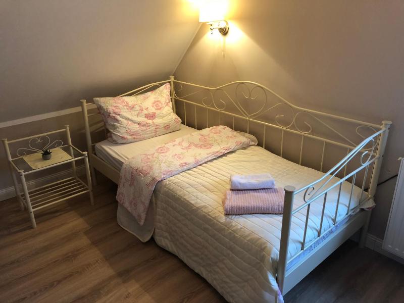 Single Room image 2