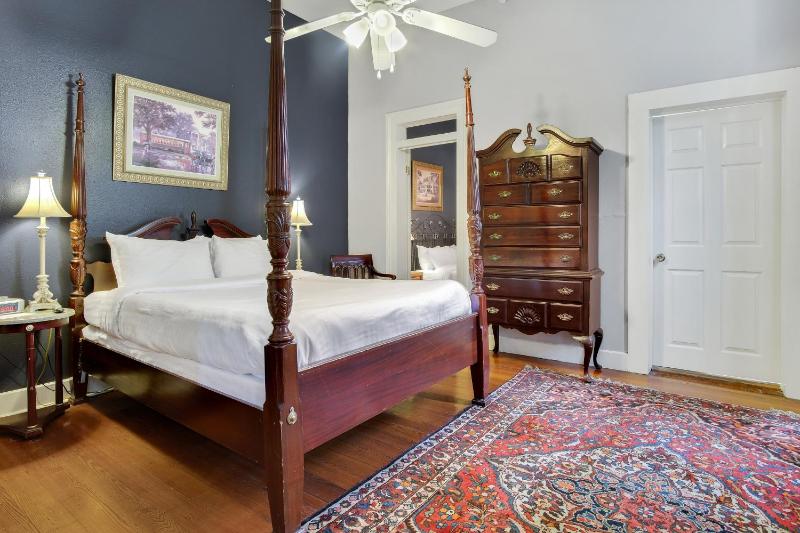 Rathbone Mansions New Orleans - image 5