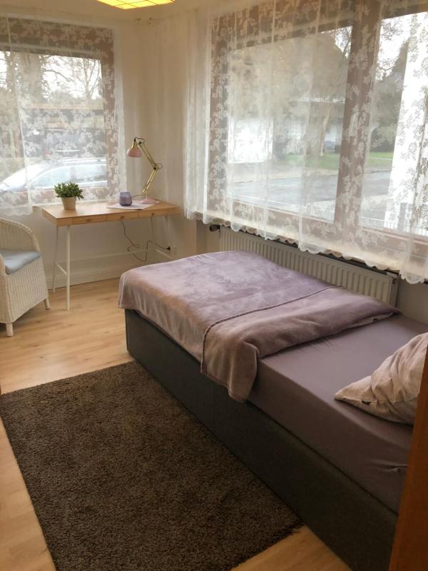 Single Room image 2