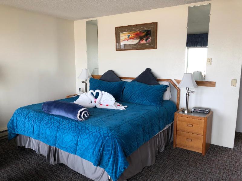 Junior Suite with Ocean View - ADULTS ONLY - No Pets Allowed image 3