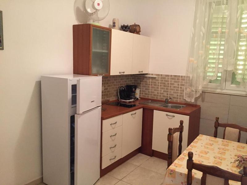 One-Bedroom Apartment with Terrace and Sea View image 3