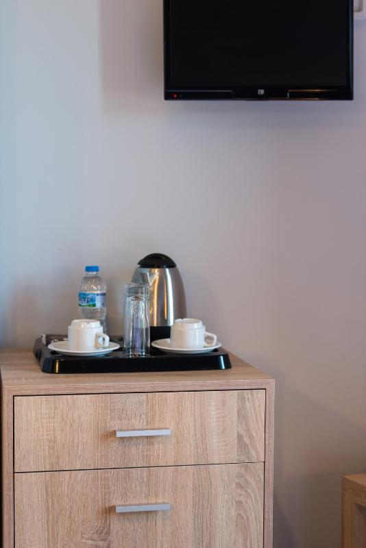 Double or Twin Room with City View image 3