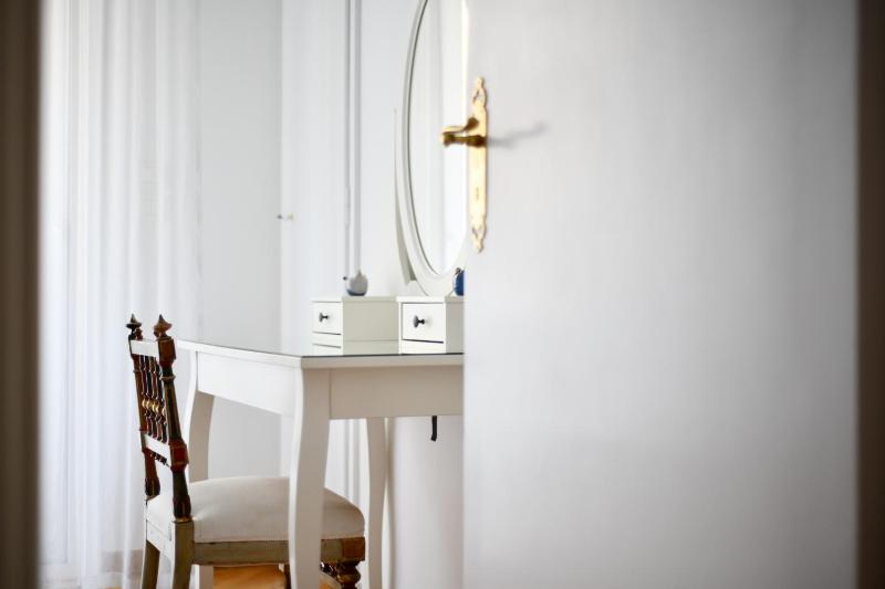 Apartment with Balcony image 3