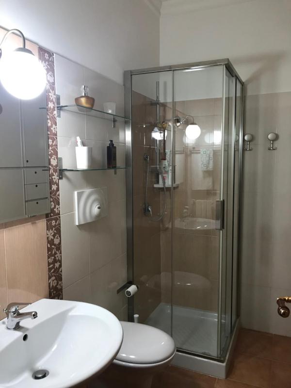 Deluxe Room (2 Adults + 1 Child) image 3