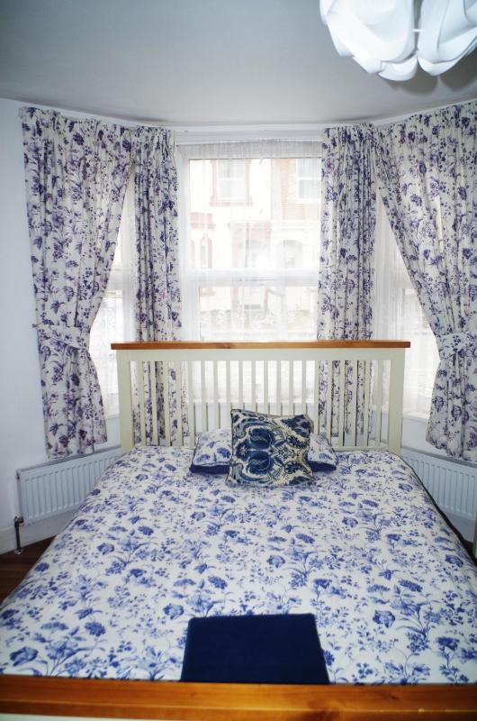 Family Room image 2