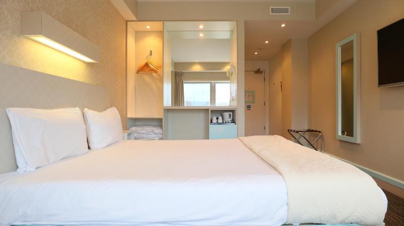 Citrus Hotel Cheltenham by Compass Hospitality - image 30