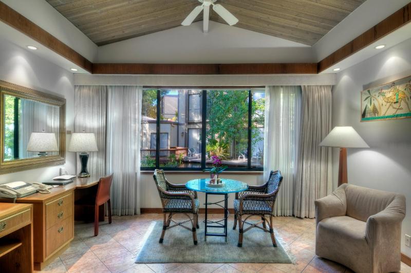 King Suite with Fireplace image 3
