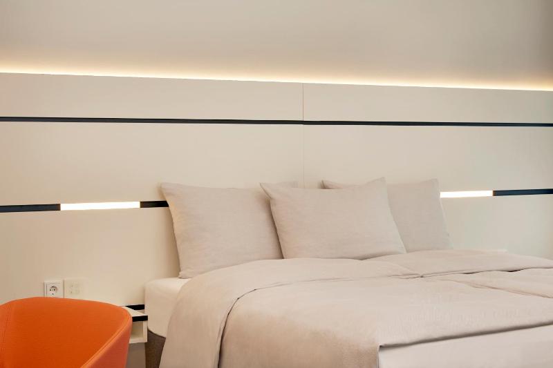 Business Double Room image 3