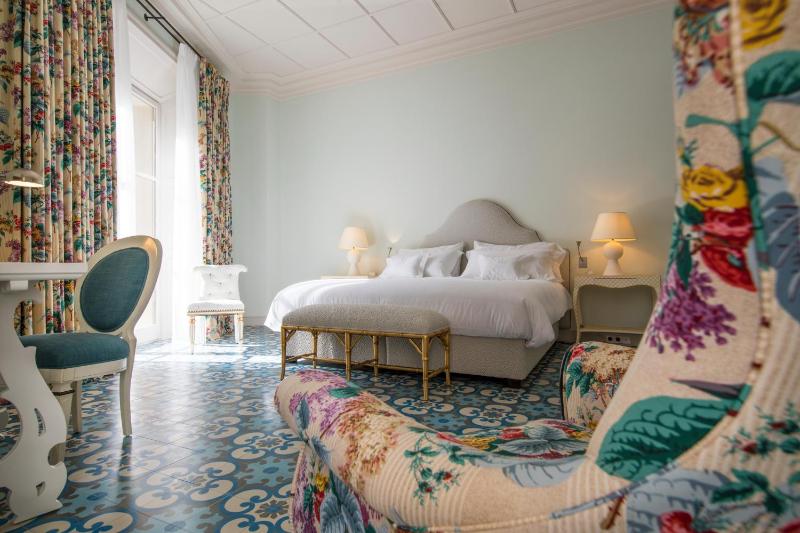 Deluxe Junior Suite image 3