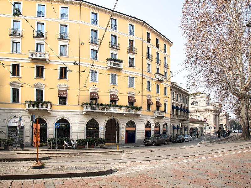 One-Bedroom Apartment image 2