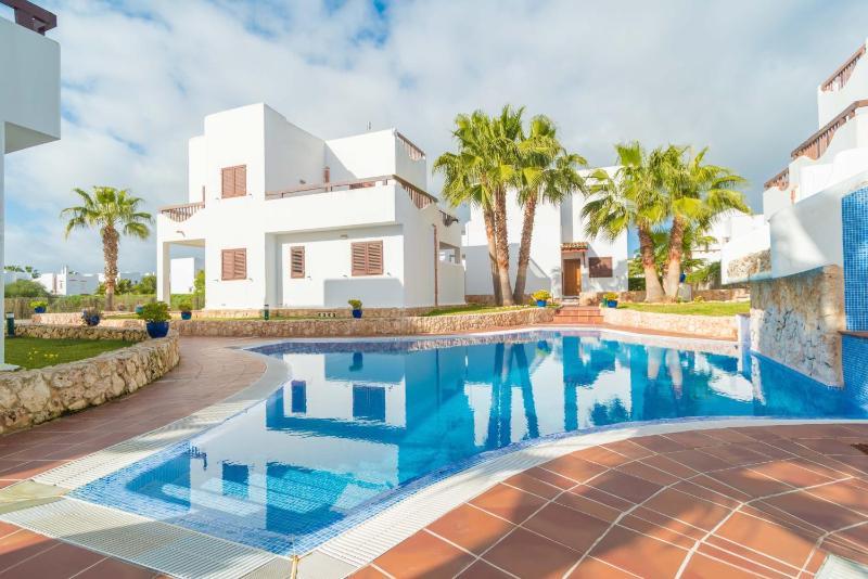 Five-Bedroom House image 2