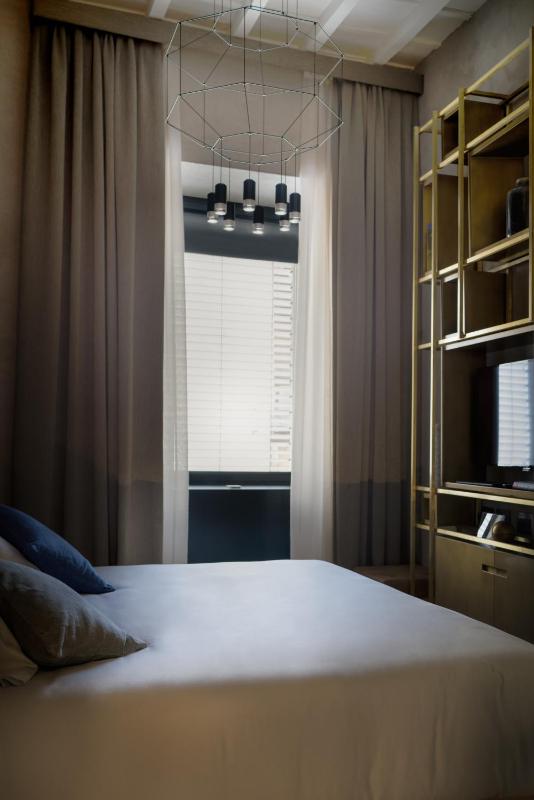 Deluxe Double Room image 2