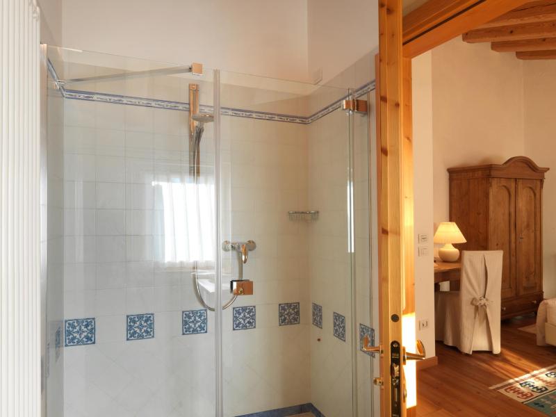 Double Room image 3