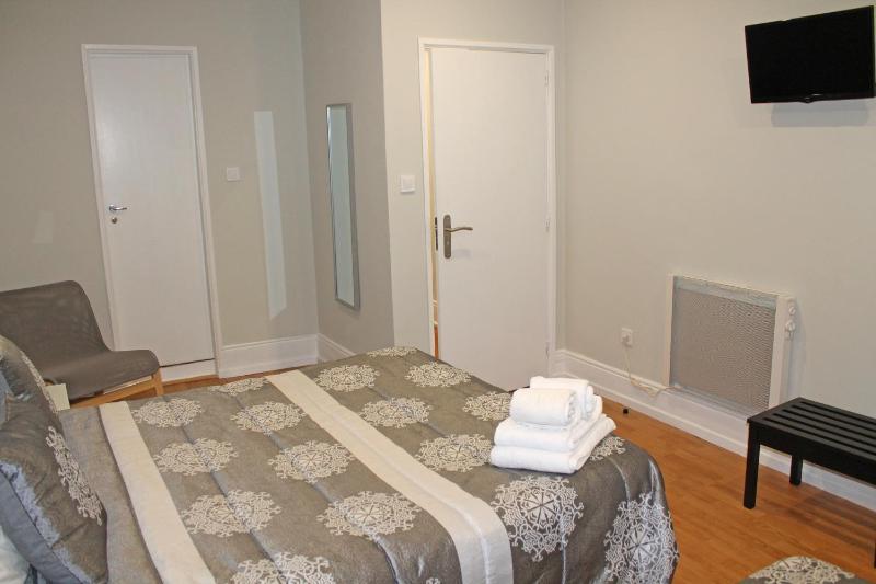 Triple Room image 2