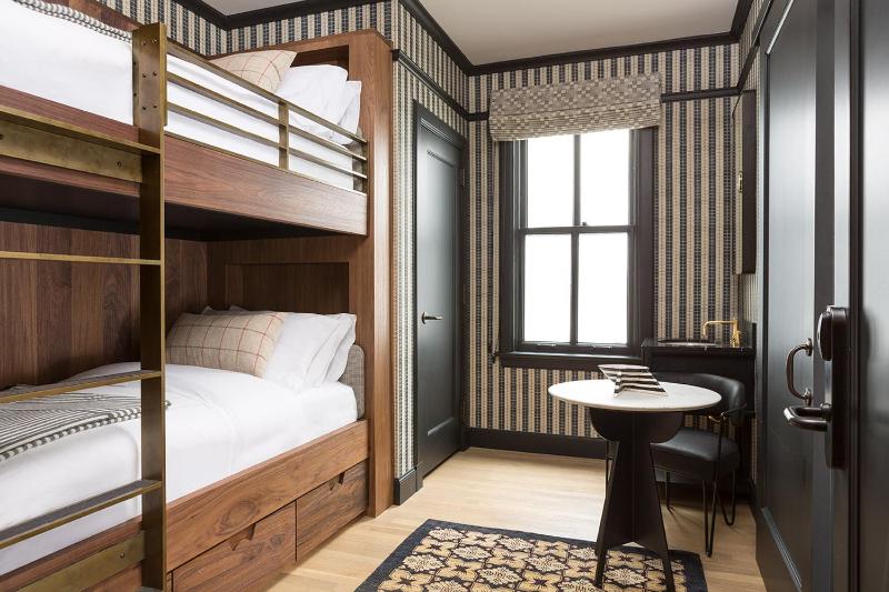 Proper Bunk Room, Guest room, 2 Twin/Single Bed(s) bunk image 2