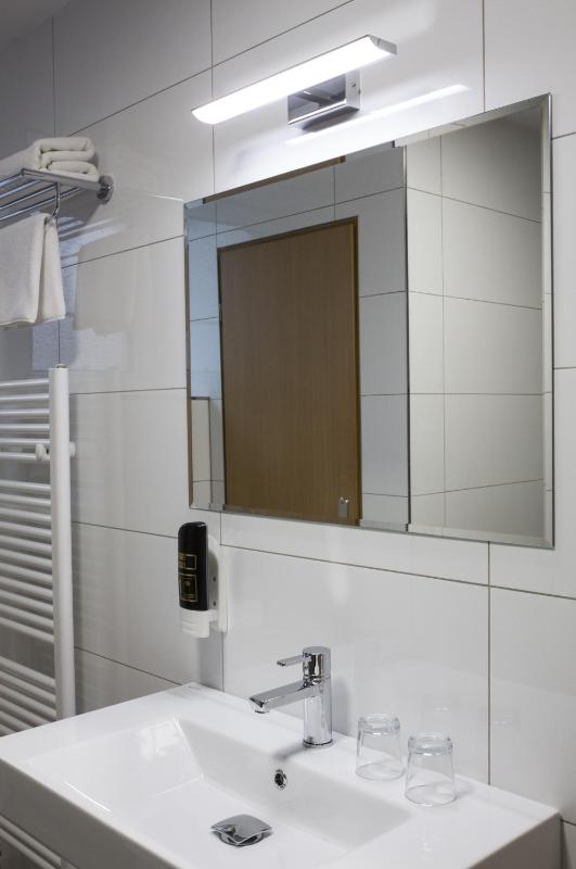 Deluxe Double Room image 4