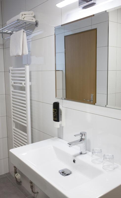 Deluxe Double Room image 3