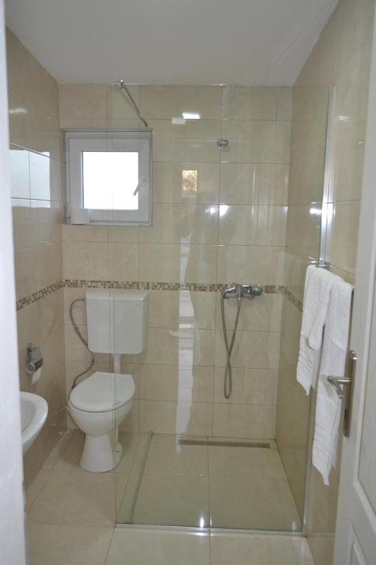 Deluxe Studio image 3