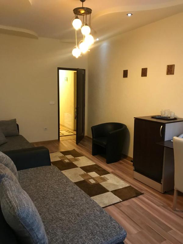 One-Bedroom Apartment image 3