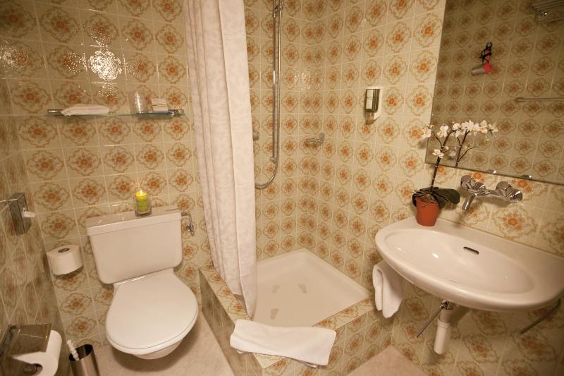 Standard Double Room Holunder image 3