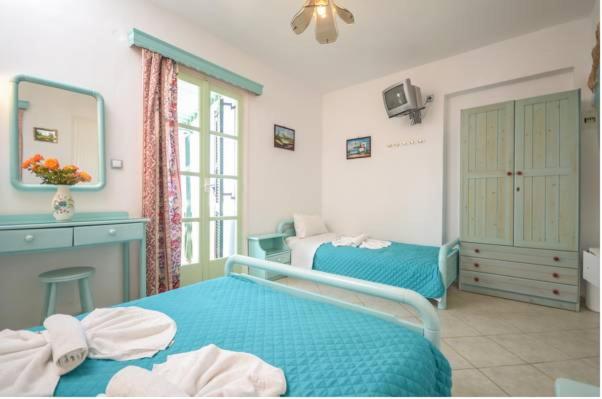 Studio with Sea View image 3