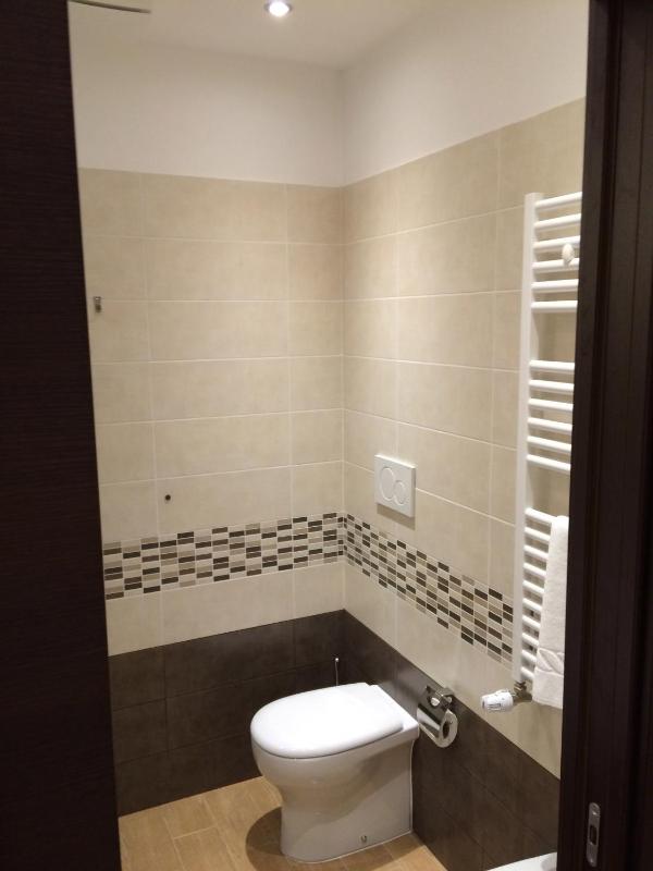 Two-Bedroom House image 4