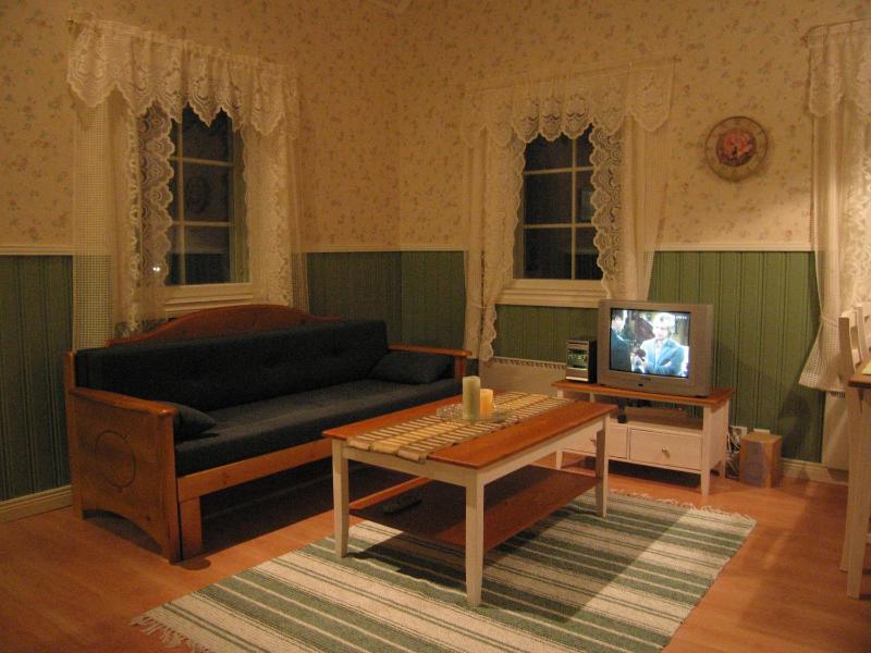 Two-Bedroom House image 2
