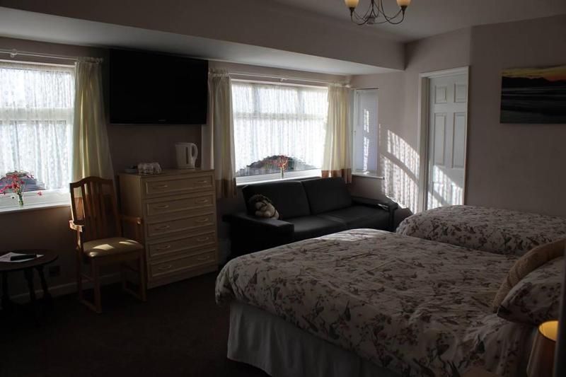 Double Room image 2