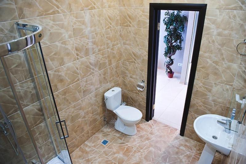 Large Double Room image 2