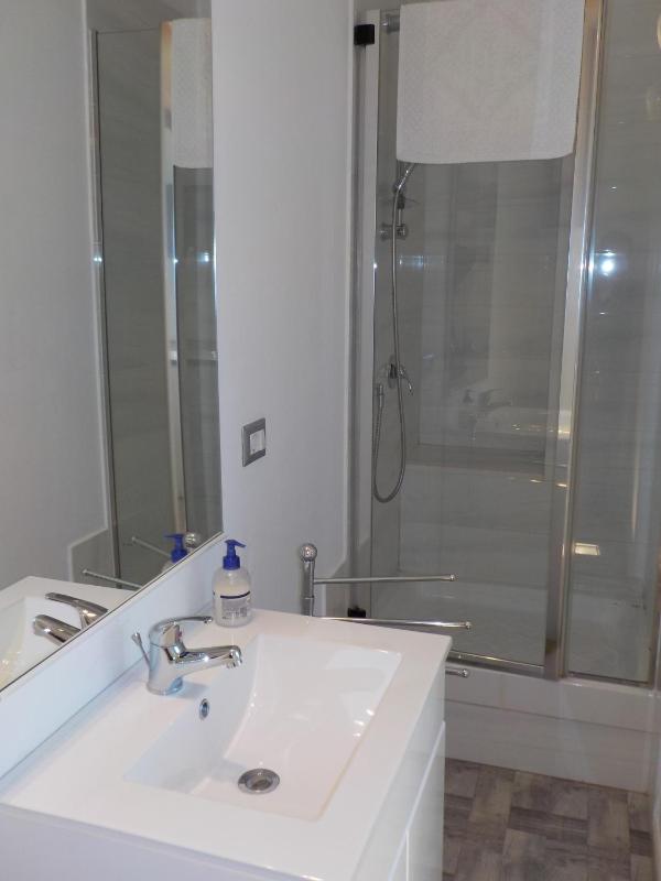 Standard Apartment image 2