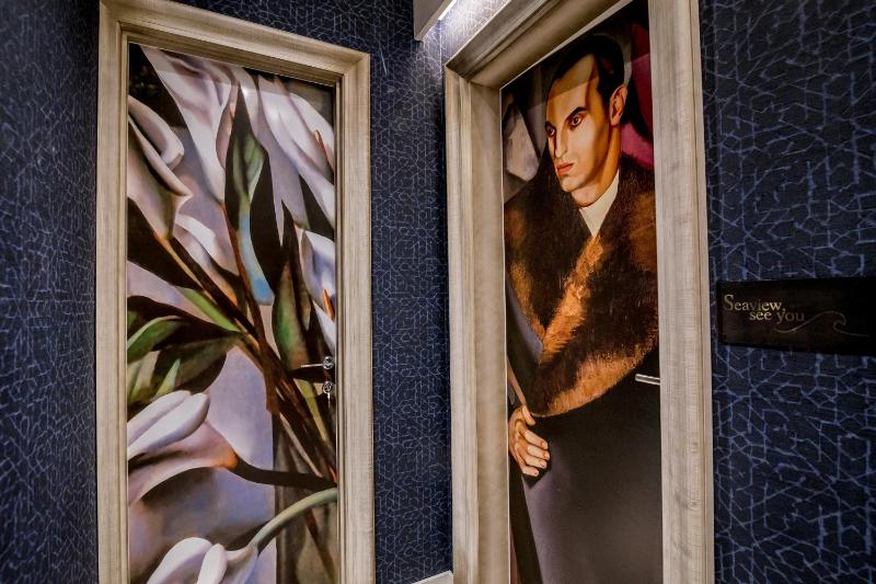 Deluxe Studio with Sea View image 3