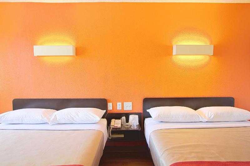 Queen Room with Two Queen Beds - Disability Access - Roll In Shower image 3