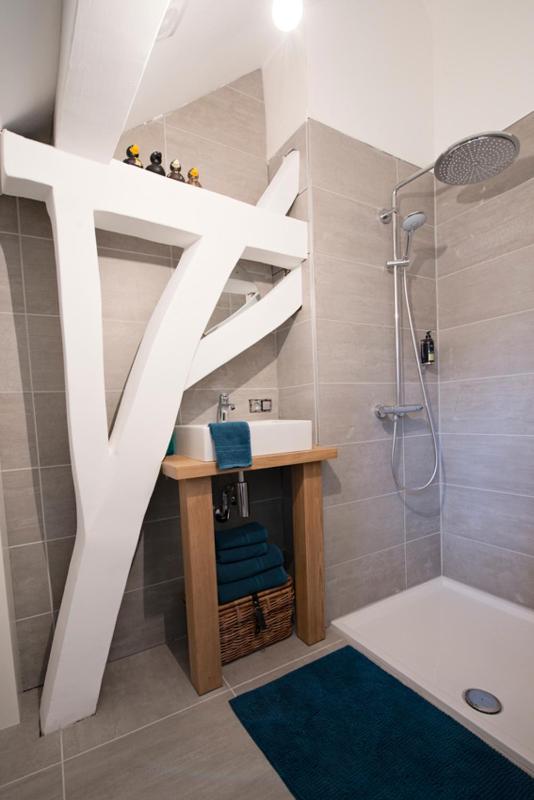 Deluxe Double Room (2 Adults + 1 Child) image 4