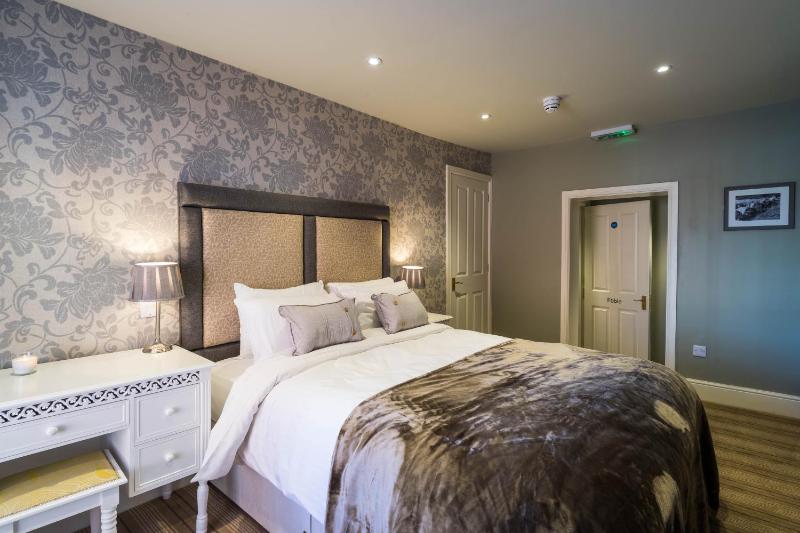 Deluxe Double Room with Bath image 4