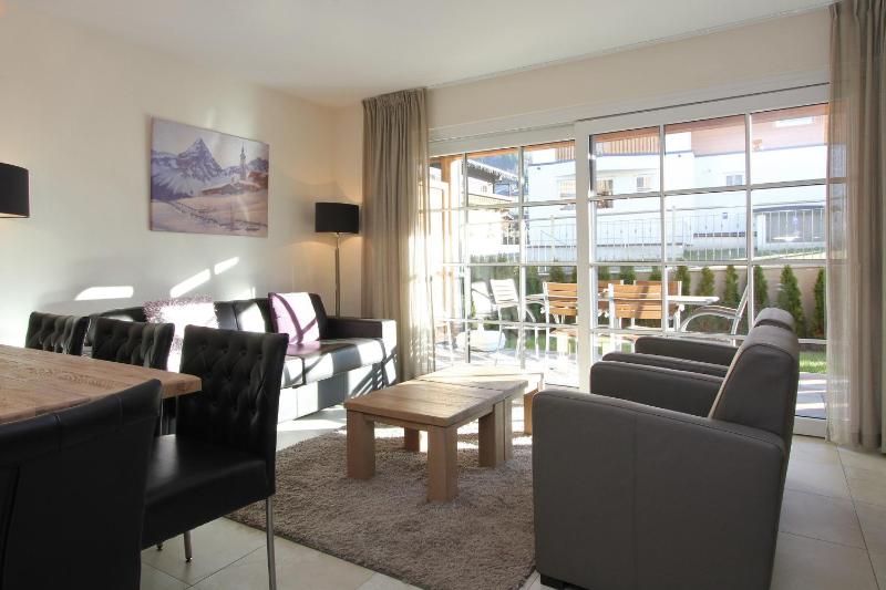 Three-Bedroom Apartment C4 image 1