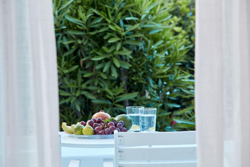Premium Double Garden View Room with Patio image 2