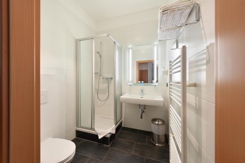 Superior Double Room image 4