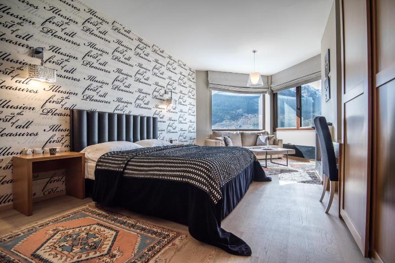 Junior Suite with Fireplace and Forest View image 1
