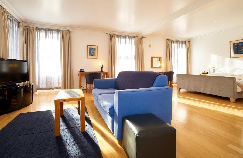 Castle Suite image 2