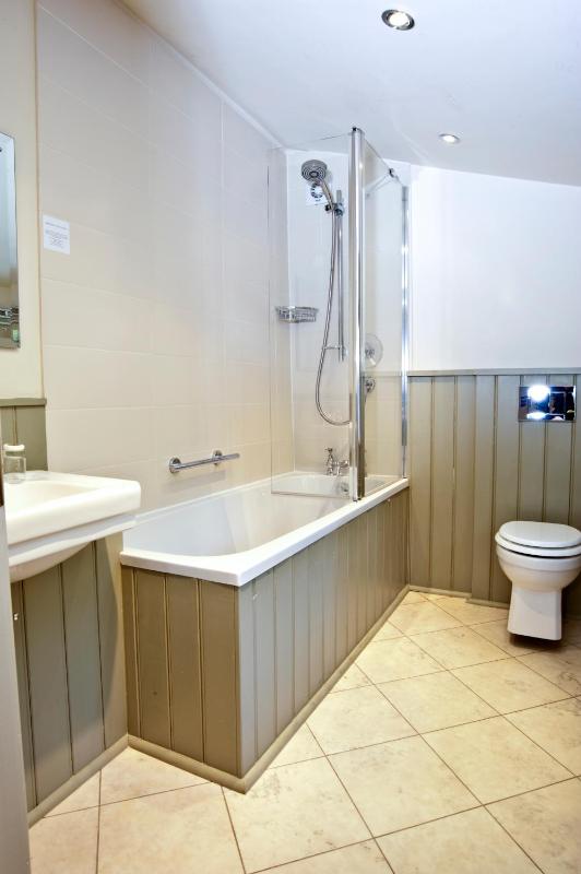 Standard Double or Twin Room image 3