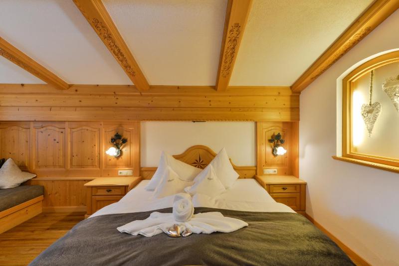 Suite with Mountain View image 4